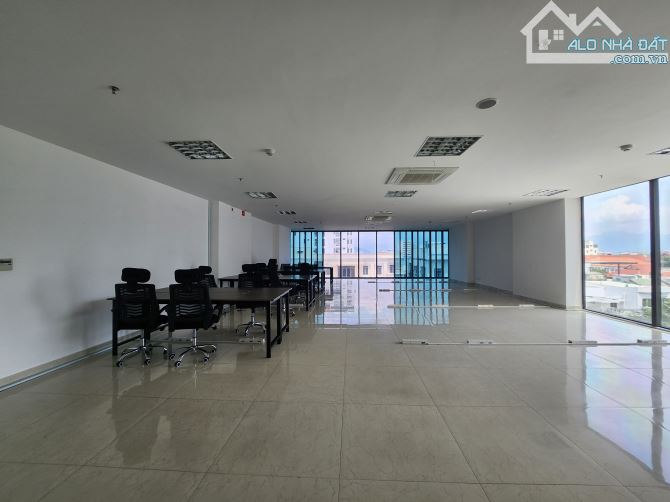Văn phòng đường Lê Lợi, Diện tích 185m2 giá chỉ 216.000/m2/tháng - 1