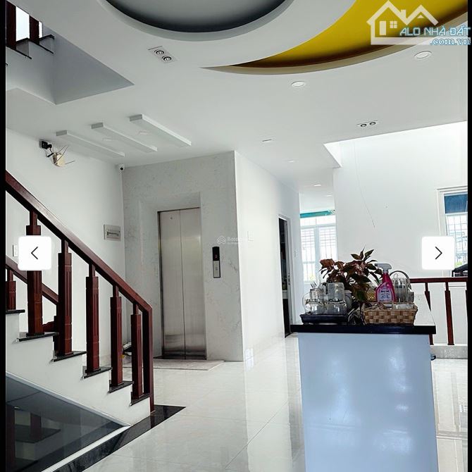 Bán nhà 3 tầng có thang máy mặt tiền đường Văn Tiến Dũng tại VCN Phước Hải - 1