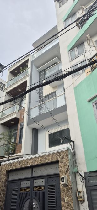 Bán nhà 3 lầu mới xây Quang Trung - CV Làng Hoa - Gò Vấp, 4.2x20m, 8.7 tỷ, HH 1% - 1