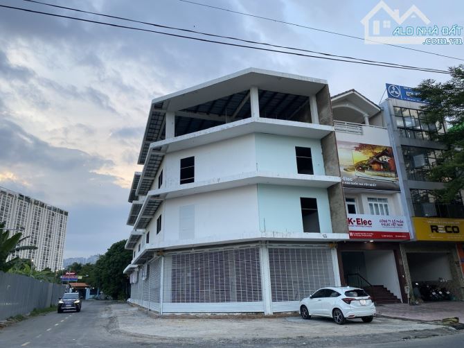 Cho Thuê Tòa Nhà 3MT, P.An Phú, Q2, DTĐ: 400M2, DTSD: 2200M2, 1 Hầm, 4 Lầu, Giá 300tr - 1