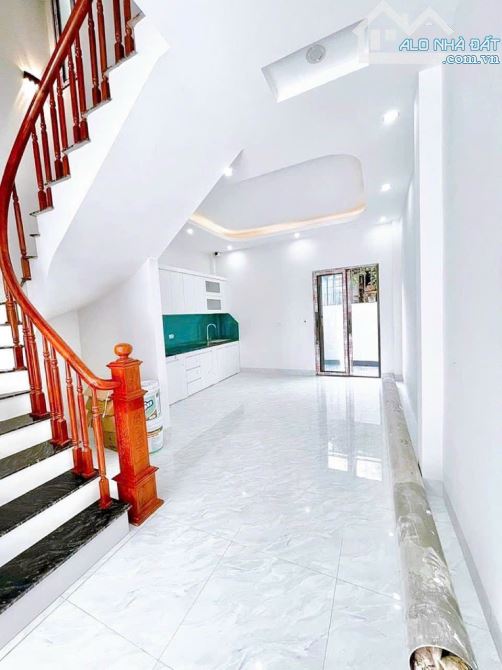 Siêu Rẻ..! 2tỷ85 Có ngay Nhà 4,5*T 30m2 Thổ Cư ở ĐỒNG NHÂN – Đông La - 1