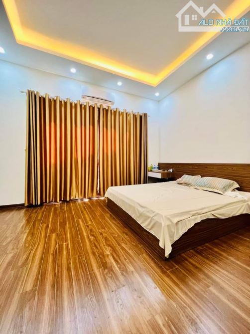 167 Tây Sơn 65m2 4 tầng 9.33 tỷ Nhà đẹp, gần phố, ngõ Oto - 1