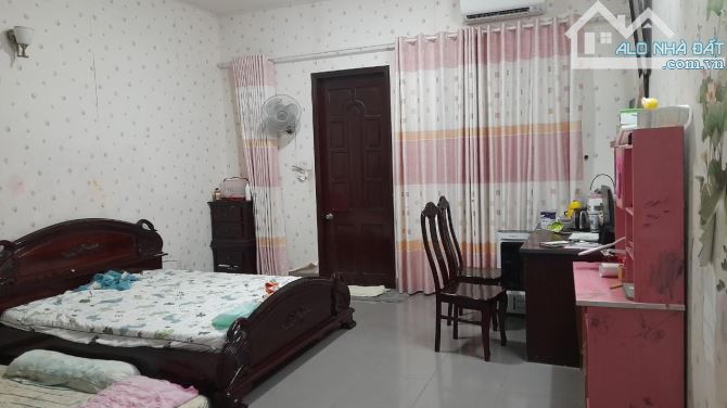 🏡🏡🏡Bán Nhà 1 Trệt 2 Lầu Mặt Tiền Đường  Khu TTTM Nguyễn Thái Học 100M2 (5x20)-Giá:11.9T - 1