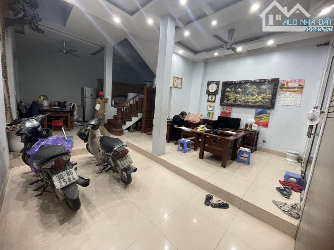 7,65 TỶ - 60M2 - ĐÀM QUANG TRUNG, LONG BIÊN - Ô TÔ TRÁNH - DÂN XÂY CHẮC CHẮN - KINH DOANH - 1