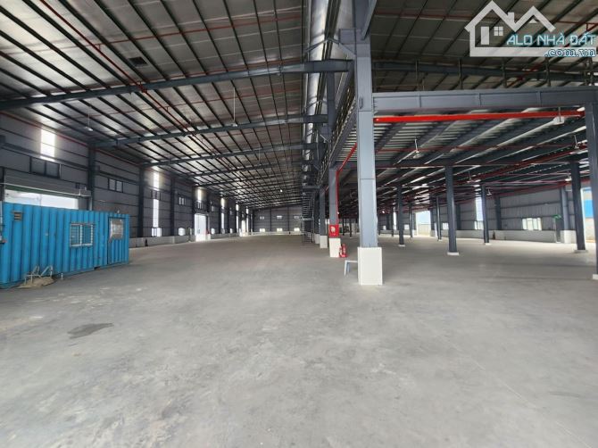 Cho thuê 6500m2 nhà xưởng xây mới kcn quang minh - 1