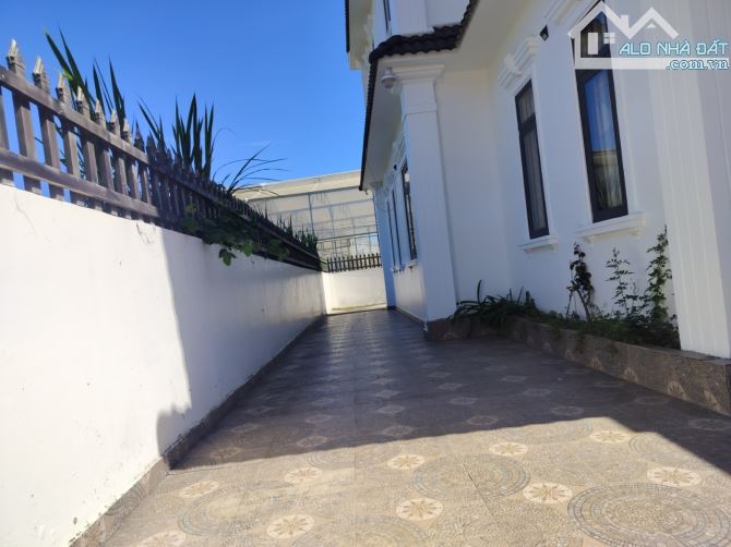 VILLA Sân Vườn VEW Cảnh Thành Phố 243m2 - 10 TỶ - 2