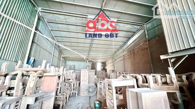 Bán nhà xưởng 2 mặt tiền trước sau sổ riêng dt 300mv tại hố nai 3 trảng bom Đồng nai - 2