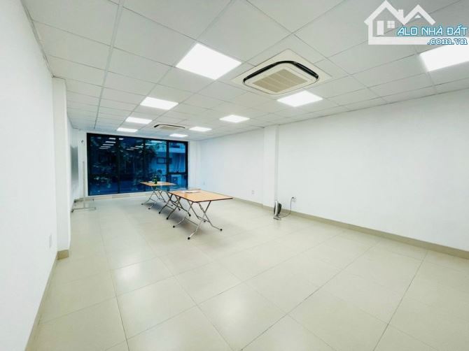 Cho thuê văn phòng tại đường Thái Hà sàn 65m2 đẹp rực rỡ GIÁ RẺ BẤT NGỜ - 2