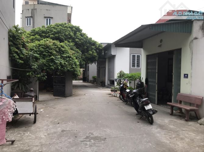 Cần bán nhanh căn nhà 3 tầng lô góc ngõ phố Đàm Lộc phường Tân Bình- TP Hải Dương. - Diện - 2