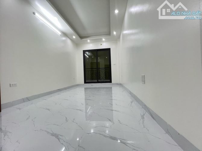 Bán Gấp nhà mặt phố vũ ngọc phan, 4 tầng,MT:4M diện tích 70m2, Giá: 14 tỷ. - 2