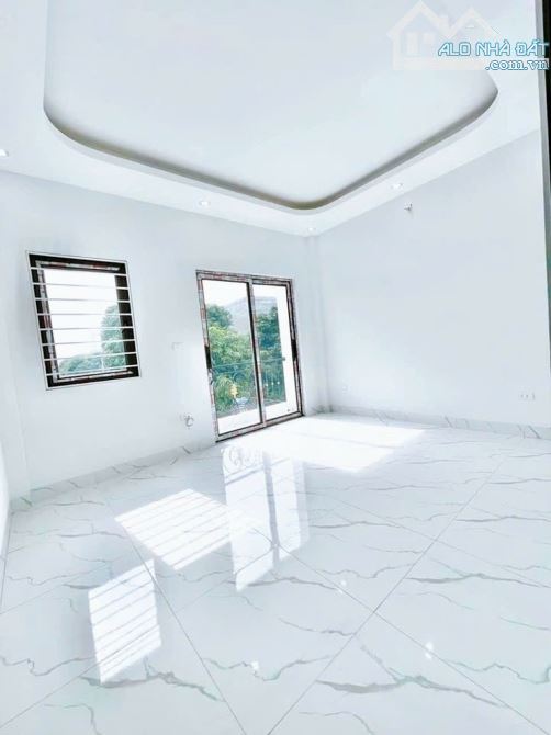 Siêu Rẻ..! 2tỷ85 Có ngay Nhà 4,5*T 30m2 Thổ Cư ở ĐỒNG NHÂN – Đông La - 3