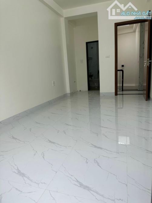 Bán Gấp nhà mặt phố vũ ngọc phan, 4 tầng,MT:4M diện tích 70m2, Giá: 14 tỷ. - 3