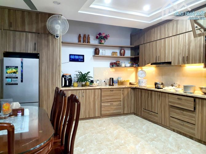 TÔN THẤT TÙNG - TAM KHƯƠNG - ĐỐNG ĐA - 100M2 X 6 TẦNG THANG MÁY - Ô TÔ - VP KD - 24 tỷ - 6