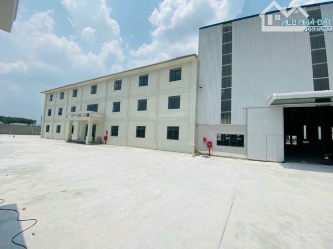 Cho thuê Xưởng mới 12.000m2, Gía : 95.000 đ/m²/tháng trong KCN Bầu Bàng Bình Dương