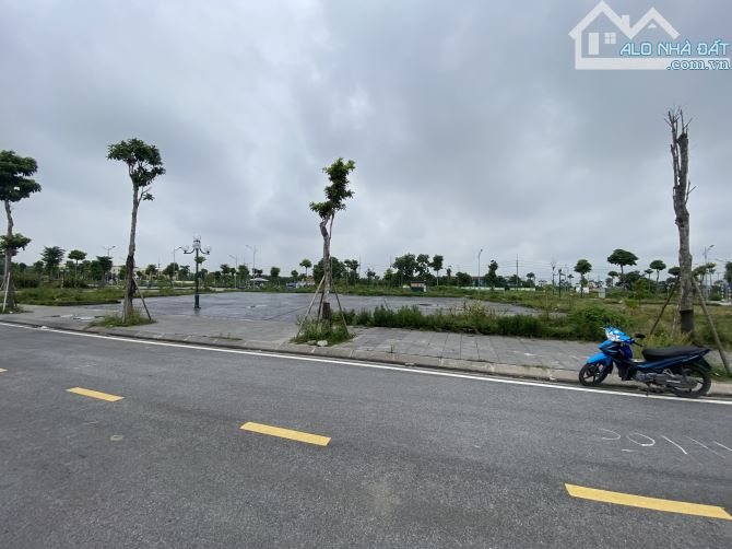 Bán lô góc 3 mặt 87,5m2 view công viên đấu giá Thuỵ Lâm, Đông Anh, đường nhựa 15m.