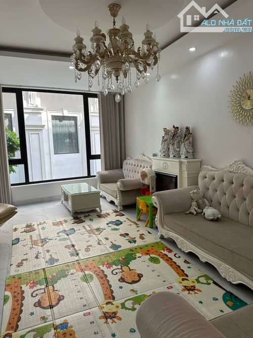 Thang máy, ô tô tránh, MT 6m, hàng xóm BV Tâm Anh, 24.9 tỷ