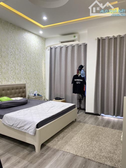Bán CHDV hiếm có thu nhâp 90tr/th đường Cửu Long, P.2, Tân Bình 6x22m giá 26 tỷ - 1