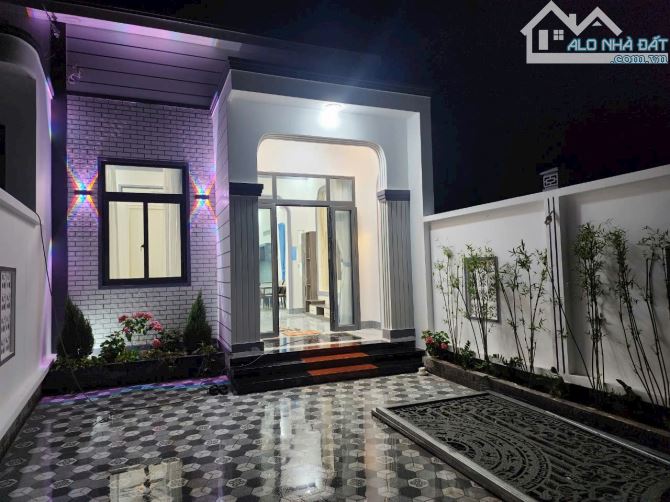 BÁN NHÀ ĐẸP 134M2 MẶT TIỀN ĐƯỜNG NHỰA, TT CHÂU THÀNH, BẾN TRE - 1