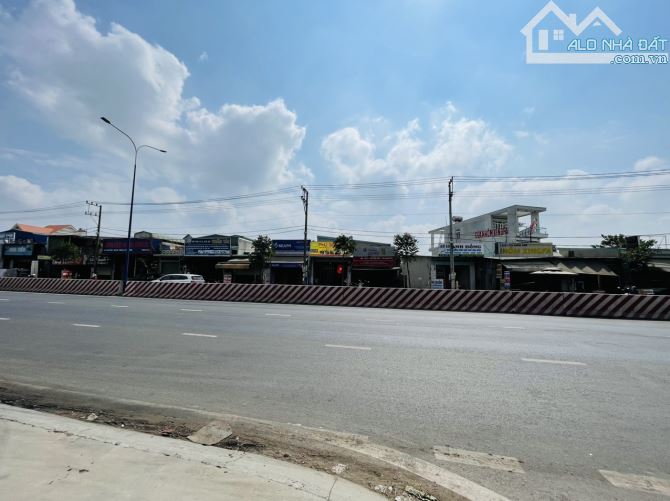 Nhà mặt tiền kinh doanh gần vòng xoay An Phú, ngã tư 550, 1031 An Phú, Thuận An - 2