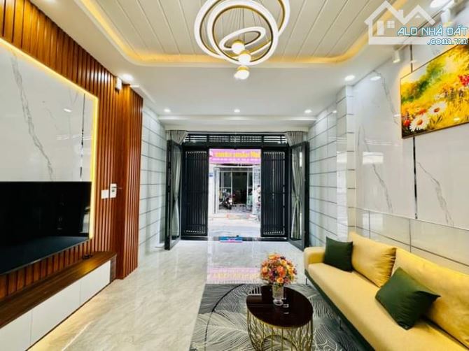 Nhà mới cần bán đang cho thuê 16 triệu. Phổ Quang, Q. Phú Nhuận, Giá 2 Tỷ 750 / 52m2 - SHR - 2