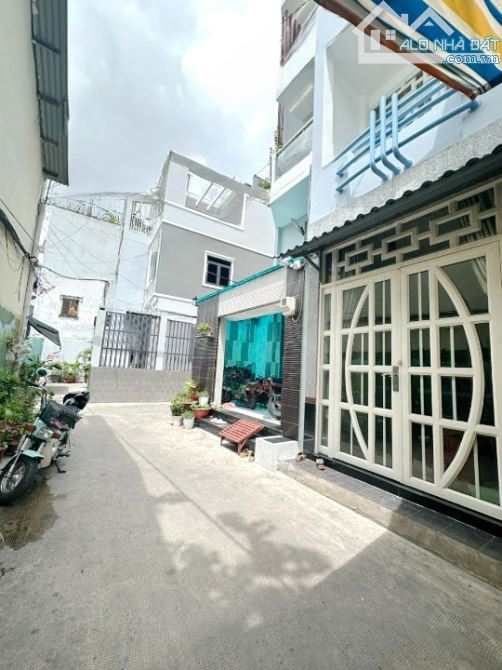 Nhà mới 3 tầng nở hậu 13m, 2 mặt hẻm Nguyễn Duy P9Q8 - 2