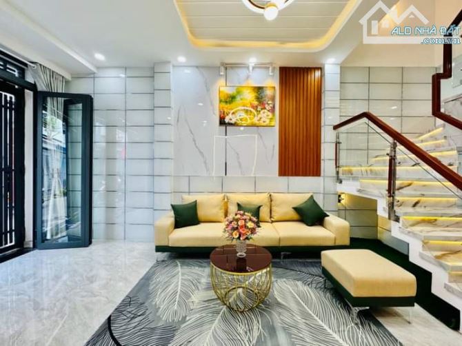 Nhà mới cần bán đang cho thuê 16 triệu. Phổ Quang, Q. Phú Nhuận, Giá 2 Tỷ 750 / 52m2 - SHR - 3