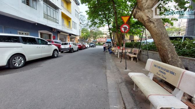 Nhà phố Nguyễn Văn Cừ, Đường 3 Ôtô Tránh, Phân Lô, Vỉa Hè, Cách Mặt Phố 20m, DT70m2. - 3