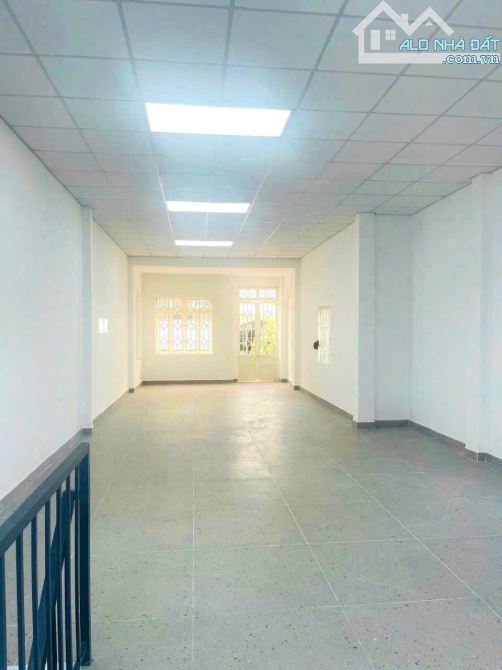 Bán nhà MT Nguyễn Văn Công view Sân bay, Gò Vấp, DT 140m2 giá 16 tỷ - 4