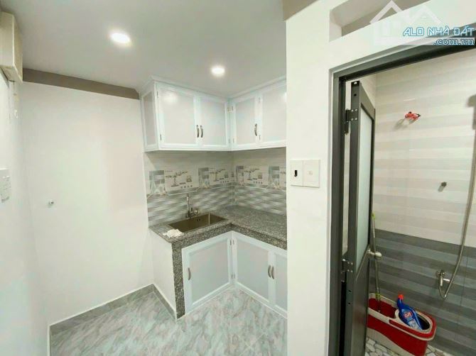 Bán gấp nhà mới, 2 tầng, 30m2, hẻm xe hơi thông, đường số 6, Quận Gò Vấp, giá 3.1 tỷ - 4