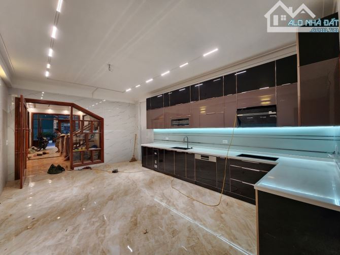 Bán nhà 4 tầng thụ ninh vạn an dt 81m mt 4.5m giá 8.55 tỷ