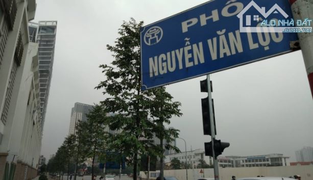 Mặt phố Nguyễn Văn Lộc - Làng Việt Kiều Châu  Âu 90m KD sầm uất mặt tiền 5.2m 42.5 tỷ.