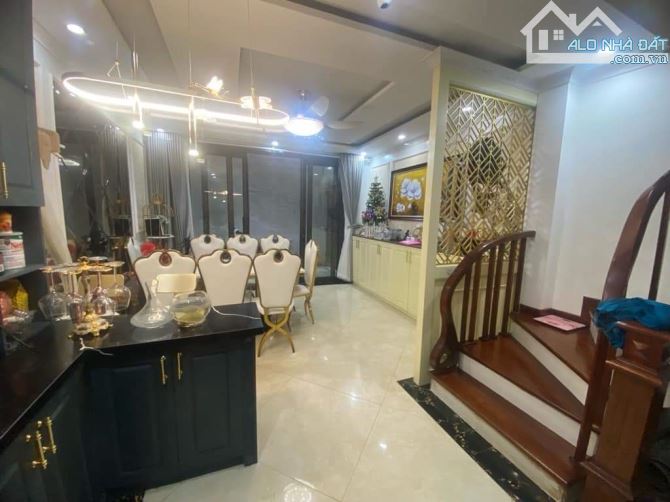 🏤 BÁN NHÀ PHỐ NGUYỄN CHÍ THANH - ĐỐNG ĐA