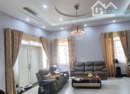 Bán biệt thự Việt Hưng, view vườn hoa. DT 234m2, MT 13m. Giá 46tỷ. Kinh doanh, sân vườn - 1