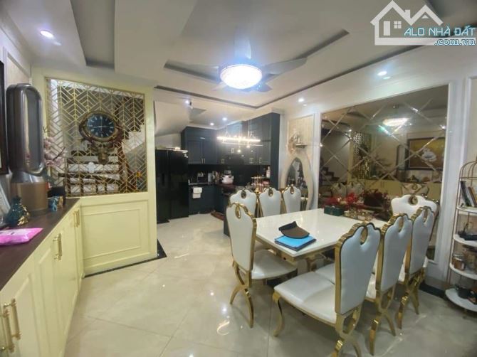 🏤 BÁN NHÀ PHỐ NGUYỄN CHÍ THANH - ĐỐNG ĐA - 1