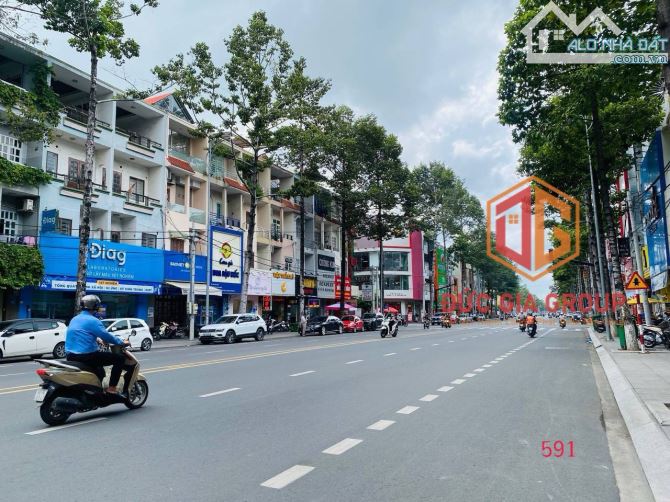 Cho thuê lô đất 3500m2 ngay khu D2D, phường Thống Nhất. Giá 65tr/ tháng - 2