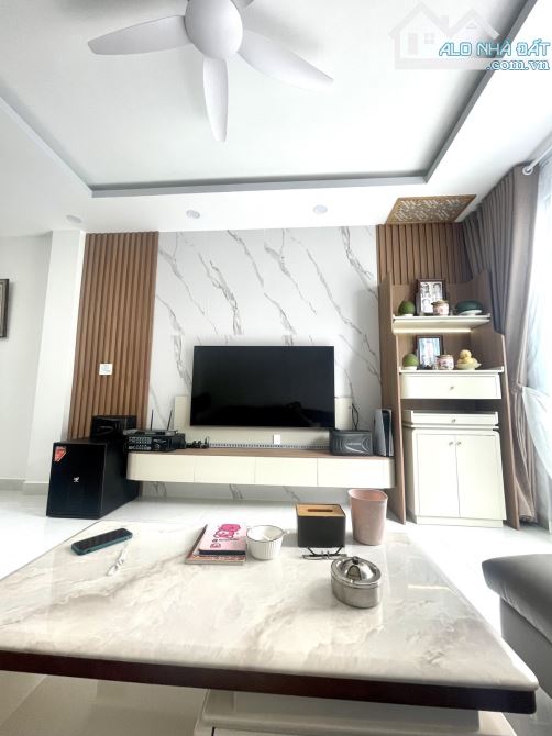 Nhà Chiến Lược 1 Bước Ra Tân Hoà Đông, 80m2, 3 Tầng, 5Pn, Full Nội thất