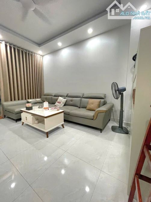 BÁN NHÀ HXH TÂN HOÀ ĐÔNG, 80m2, GIÁP QUẬN 6, FULL NỘI THẤT GIÁ TRỊ, CHỈ 6,X TỶ - 1