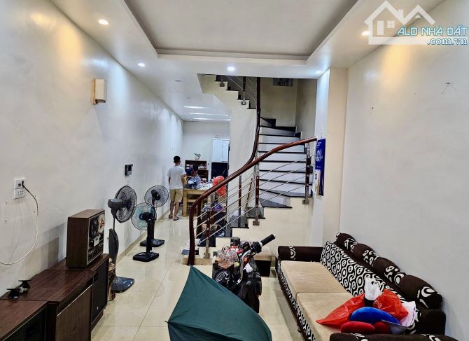 18,9 tỷ 45m 4T Phân lô phố Nguyên Hồng, Đống Đa Vỉa Hè đỗ Ô TÔ Kinh doanh Sổ A4 - 2