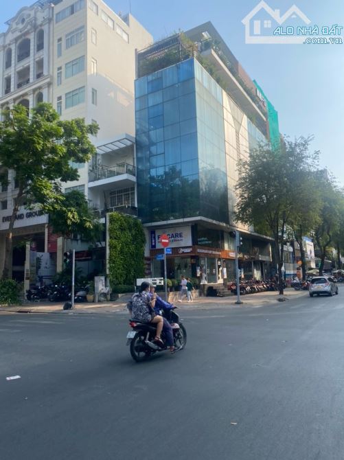 Ngang 20m đường Nguyễn Đình Chiểu Phường 6 Quận 3 giá 275 tỷ - 2