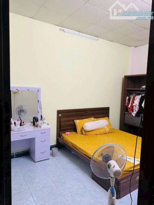 BÁN NHÀ 100M2 TÂN PHONG ĐƯỜNG XE HƠI CHỈ 4,5 TỶ TL - 2