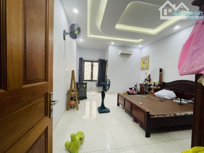 BÁN NHÀ MẶT TIỀN NGUYỄN TRƯỜNG TỘ, GIÁP VƯỜN LÀI, 4.3x19M, 4 TẦNG, 4PN - 3