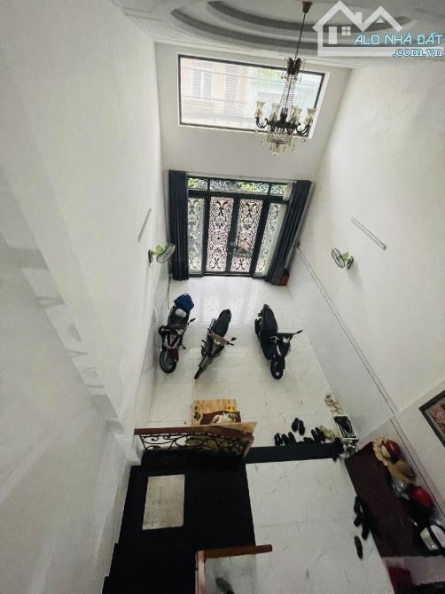 BÁN NHÀ MẶT TIỀN NGUYỄN TRƯỜNG TỘ, GIÁP VƯỜN LÀI, 4.3x19M, 4 TẦNG, 4PN - 4