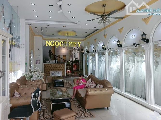 🔥HOT🔥SẬP HẦM BÁN NHÀ 3 TẦNG LÔ GÓC MẶT TIỀN ĐƯỜNG TÔN ĐỨC THẮNG VIEW CÔNG VIÊN DT:170m2