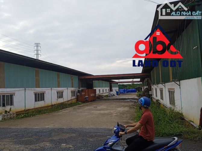 Nhà xưởng cum công nghiệp Tân An, VC. 4,4 ha. Đang cho thuê 420tr/tháng. Giá chỉ 75 tỷ.