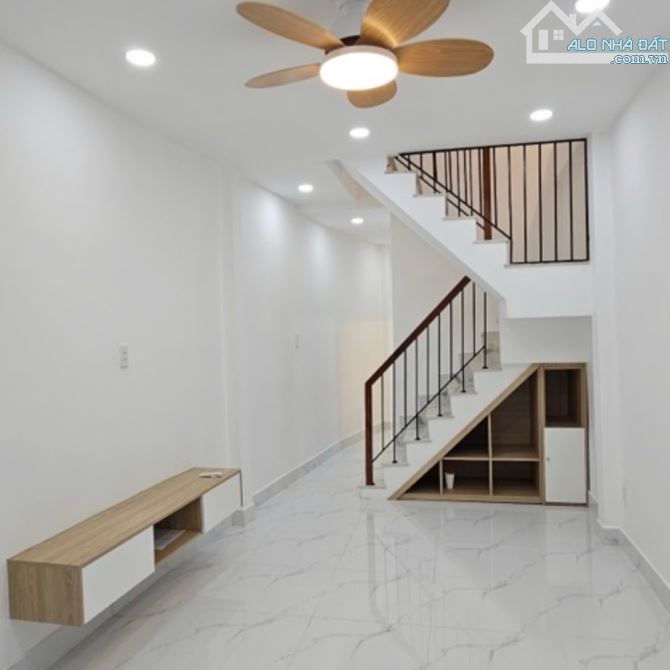 Lô góc, 2 mặt hẻm, Huỳnh Khương An, Gò Vấp, Full Nội Thất, 40m2, nhỉnh 3 tỷ