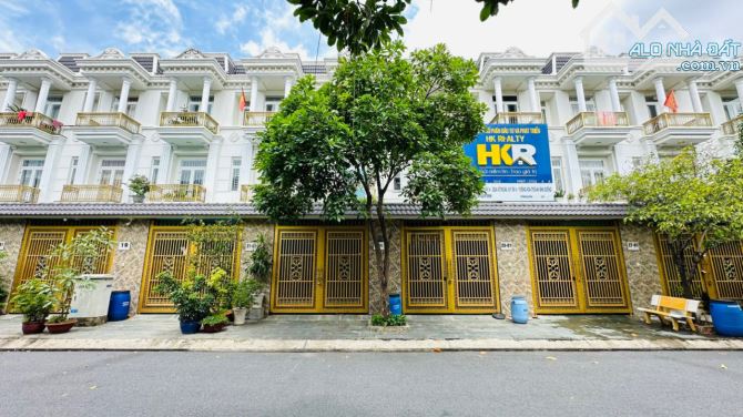 Nhà gần BigC GO, phường Đông Hòa, thành phố Dĩ An. 5,5 tỷ