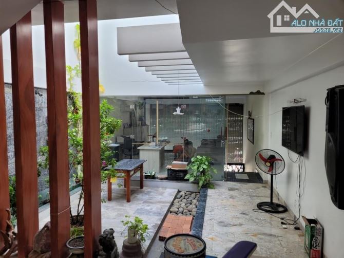 SIÊU PHẨM - LÔ GÓC HỒ NGUYÊN TRỪNG - CÓ DÒNG TIỀN - MẶT BẰNG KINH DOANH CAFE - CẨM LỆ - ĐN - 1
