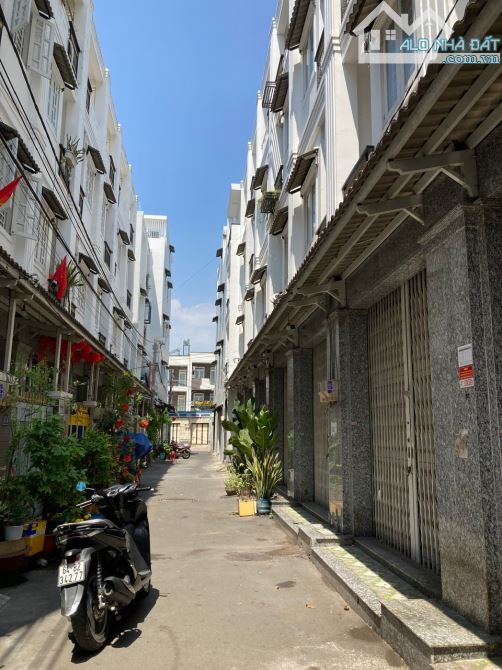 HẺM Ô TÔ KHU PHỐ, 10M RA MẶT TIỀN, TRƯƠNG ĐÌNH HỘI, F16, Q8, 4 TẦNG MỚI, 46M2, 5.8 TỶ. - 1