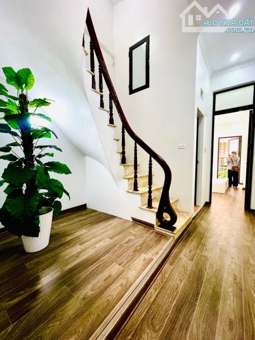 Bán gấp nhà Hoàng Mai 31m2, 5 tầng, chỉ 4,3 tỷ - 1