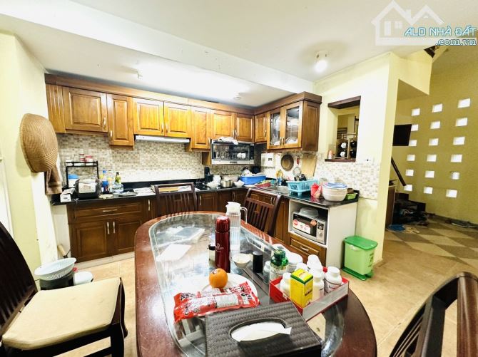 Bán nhà Đội Cấn 2 mặt ngõ- Đội Cấn thông sang Giang Văn Minh - 40m2-4 tầng- MT 4.8 M-8.6Tỷ - 2